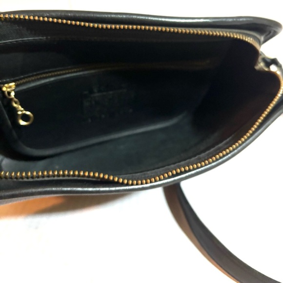 Coach vintage black leather crossbody handbag - Picture 8 of 8